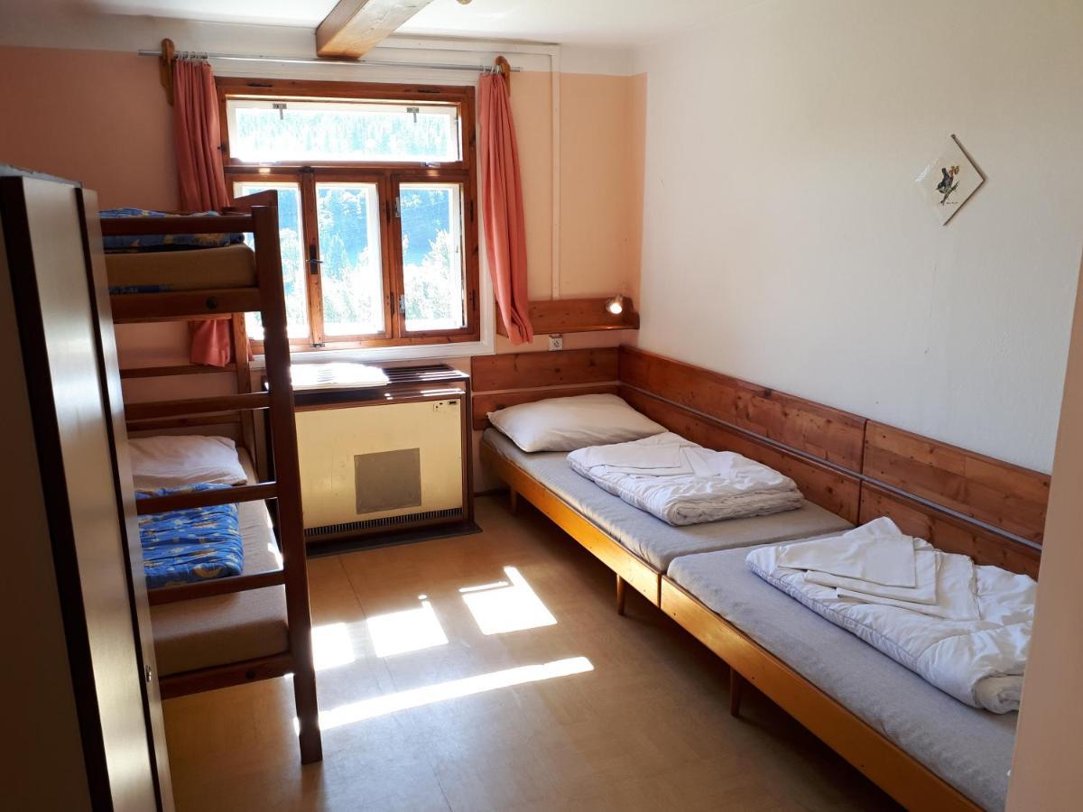 派克波特斯耐兹库 悠佩卡鲁旅馆酒店 外观 照片
